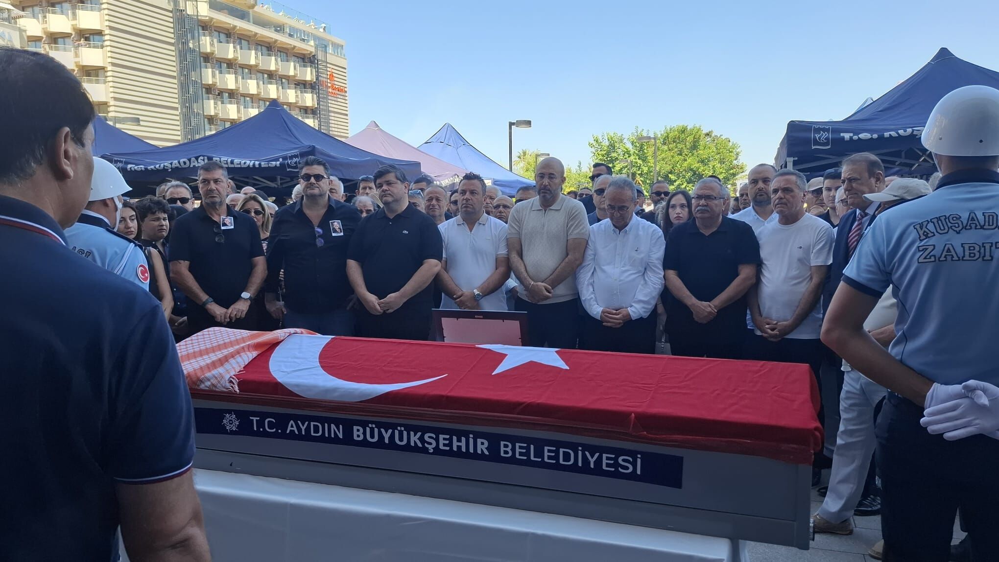 Başkan Engin Berberoğlu için Kuşadası Belediyesi’nde tören düzenlendi
