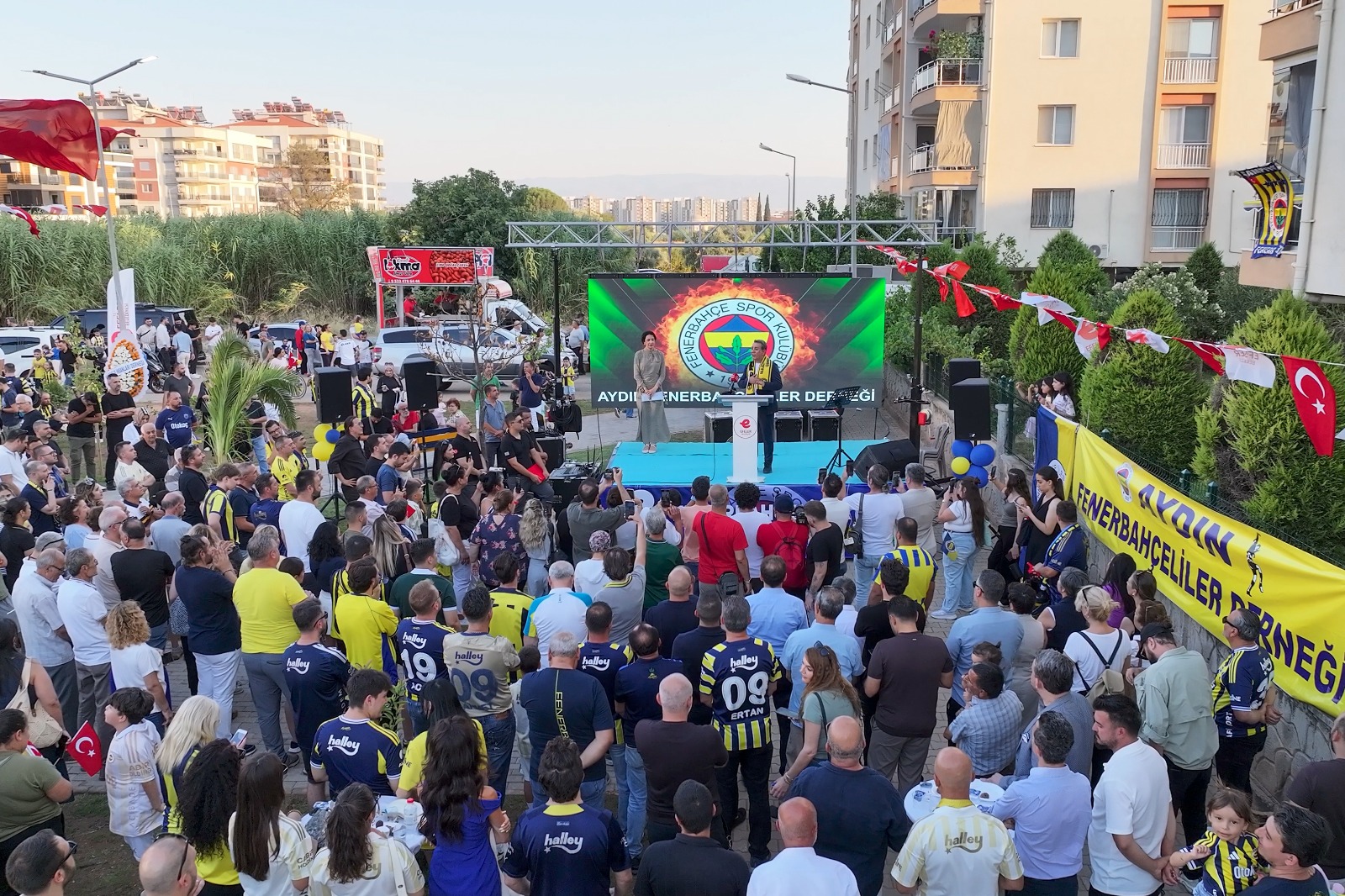 Başkan Anıl Yetişkin sözünü tuttu Fenerbahçe’liler parkı açıldı