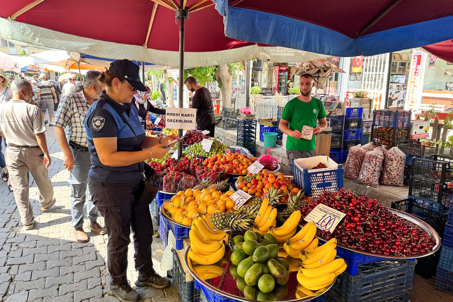 Efeler’de etiketsiz ve yanıltıcı fiyata geçit yok