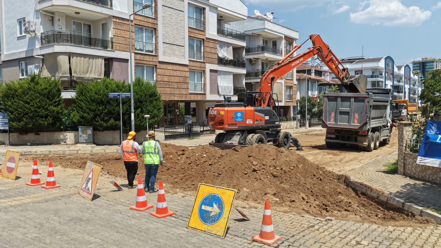 Başkan Çerçioğlu’ndan Efeler’de yol yenileme çalışması