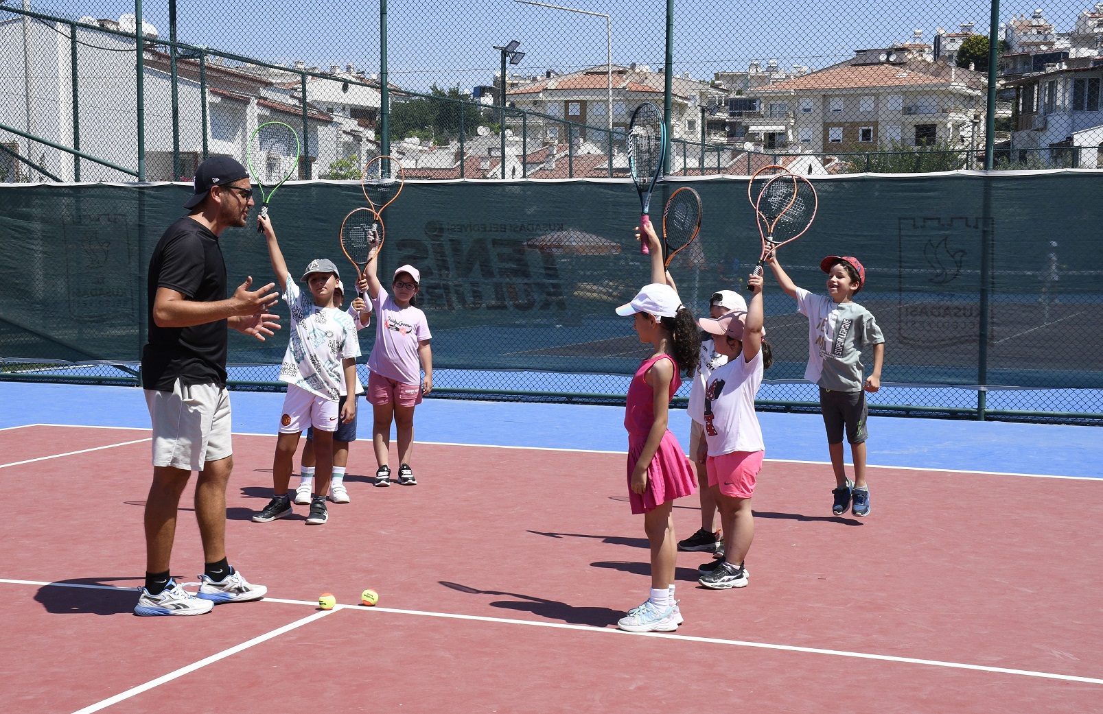 Kuşadası Tenis Kulübü hedeflerine birer birer ulaşıyor