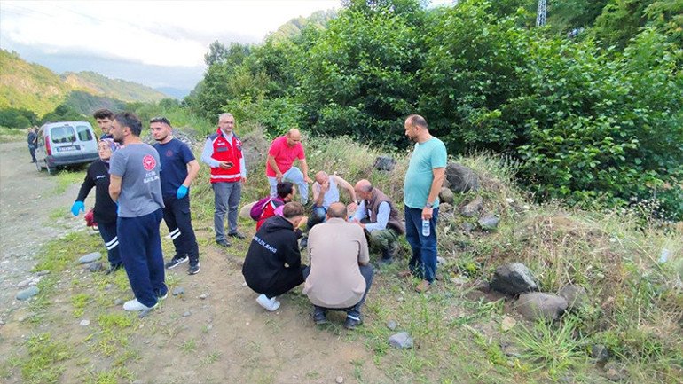 Sel faciası! Piknik yapan aileyi sel suları sürükledi: 2 kardeş hayatını kaybetti, anne kayıp