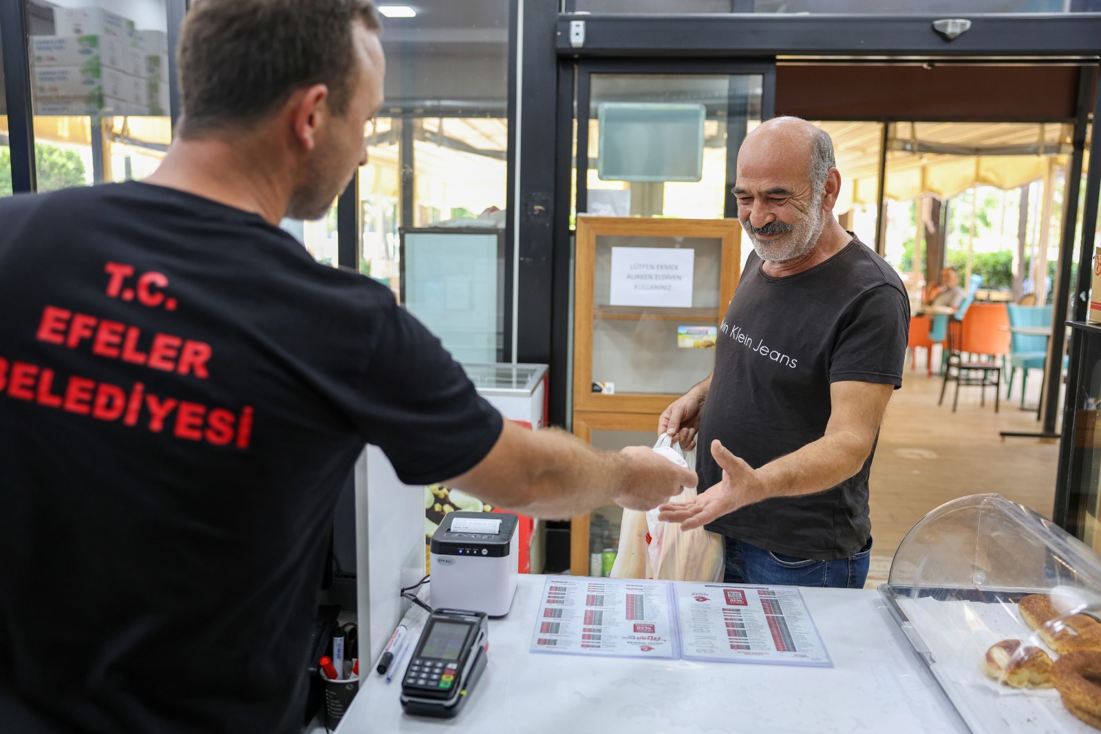 Başkan Anıl Yetişkin’in hesaplı ekmek hizmeti aile bütçelerine nefes aldırıyor