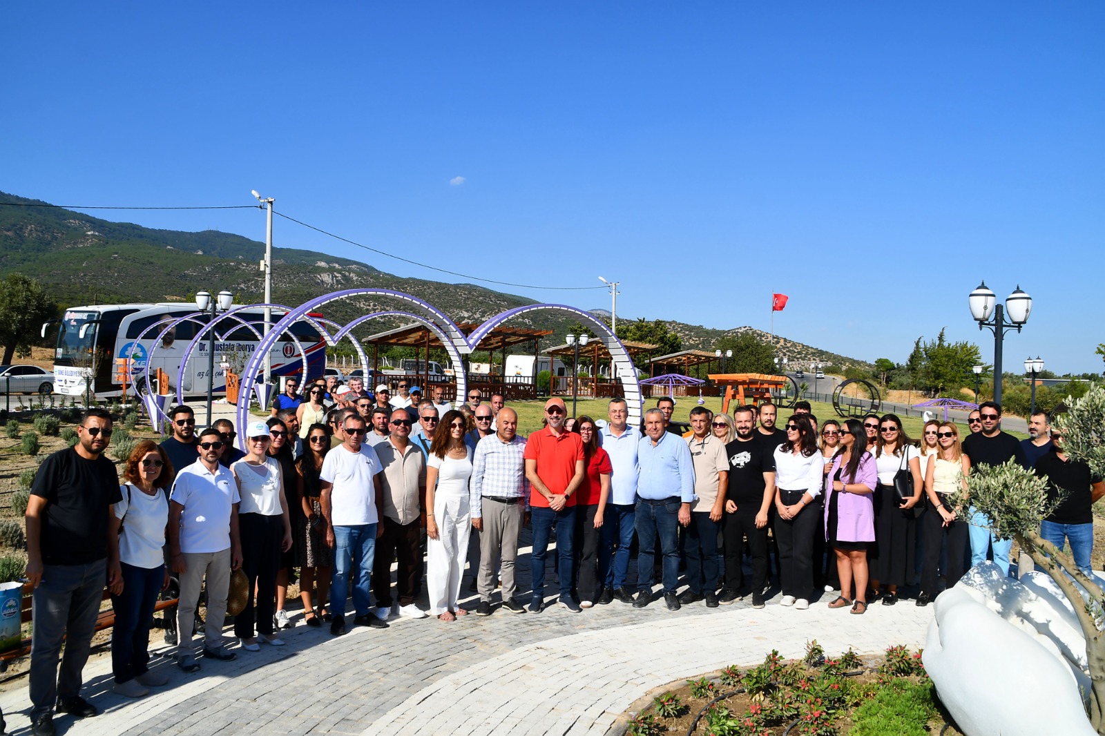 Lavanta Bahçesi Doğanbey’e Çok Yakıştı