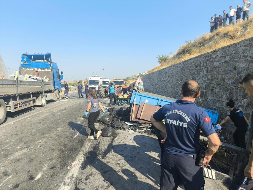 Aydın’da tır ile traktör çarpıştı 1 ölü