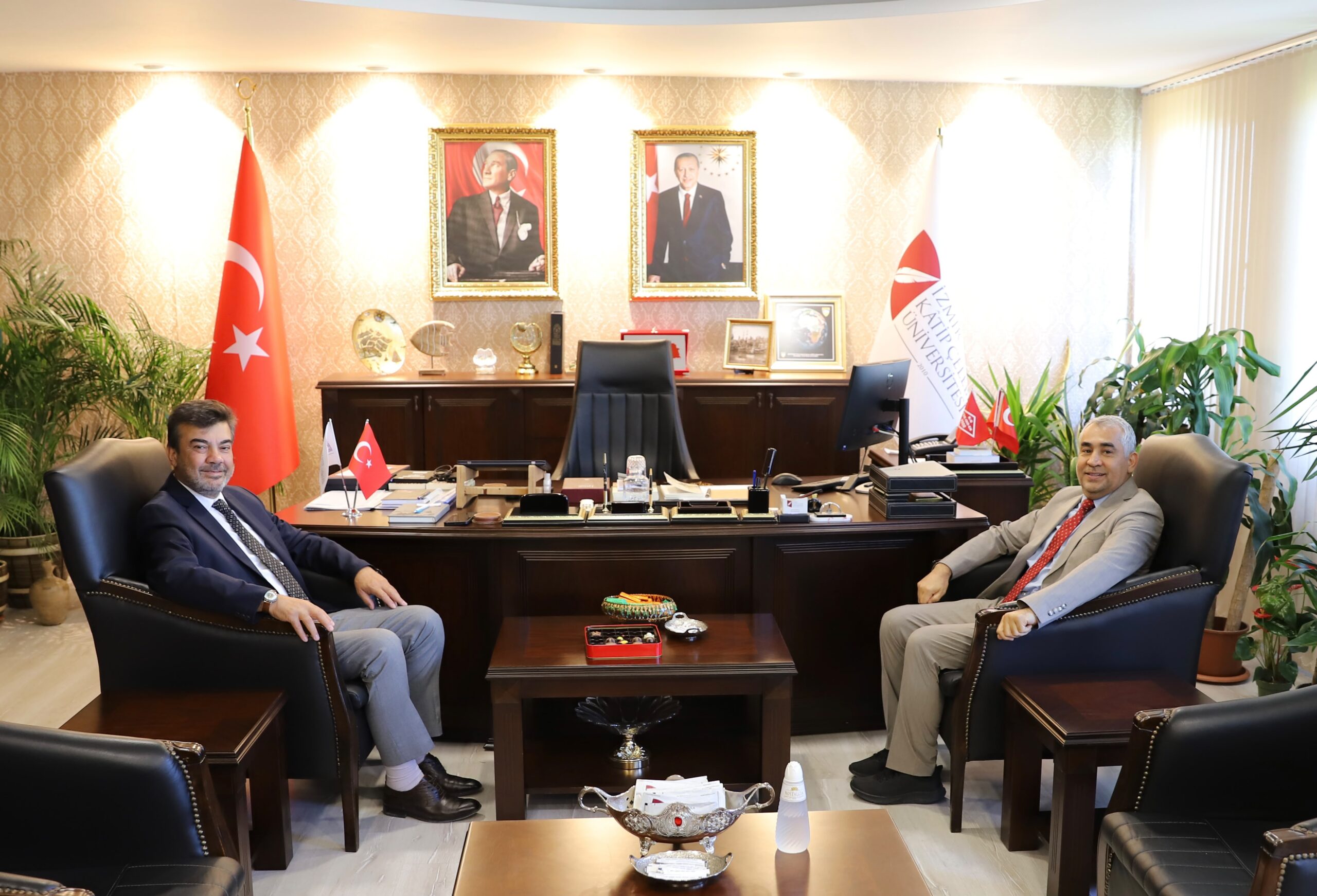 ADÜ Rektörü Kent İzmir Kâtip Çelebi Üniversitesine ziyaret etti
