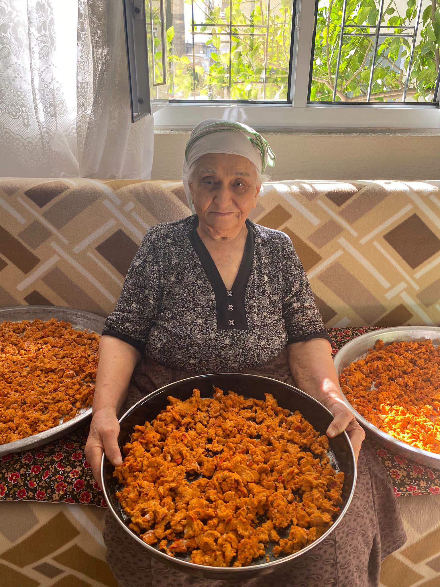 Çineli kadınlardan kışa büyük hazırlık: Asırlık tadı sofralara taşıyorlar!