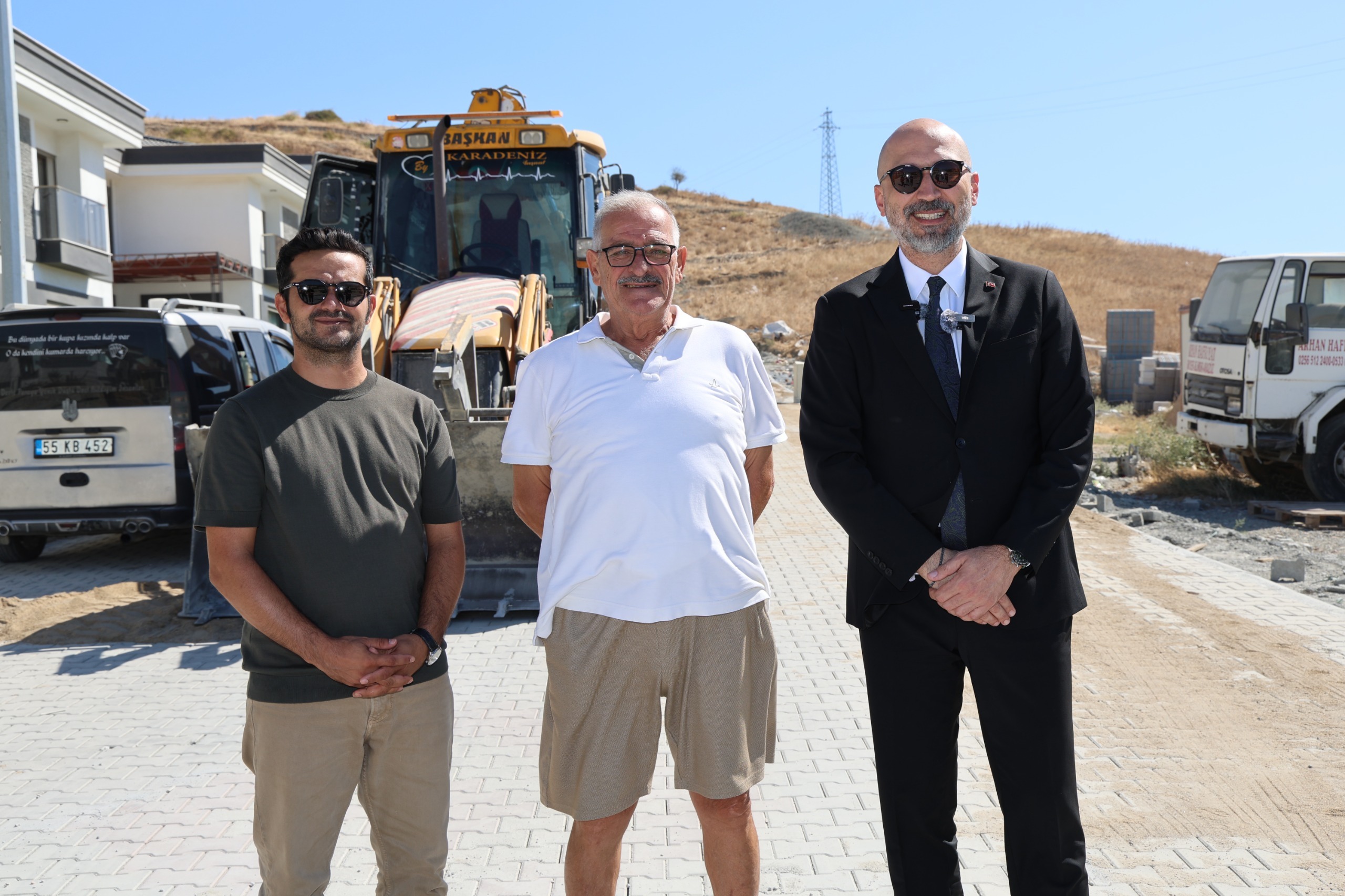Söke’de yol hamlesi sürüyor; Başkan Arıkan önderliğinde 100 bin metrekareye yakın parke döşendi