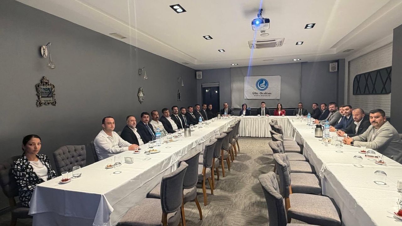 Aydın’da Ülkü Ocakları toplantıda bir araya geldi