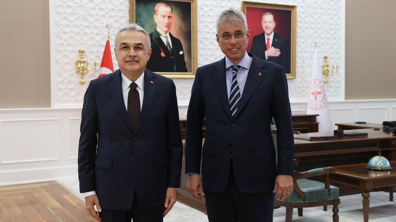 AK Parti Aydın Milletvekili Mustafa Savaş Bakan Memişoğlu’na ziyaret etti