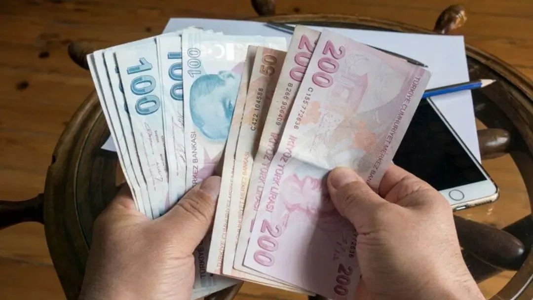 Emekliye 4 maaş birden geliyor: Teklif Meclis’e sunuldu
