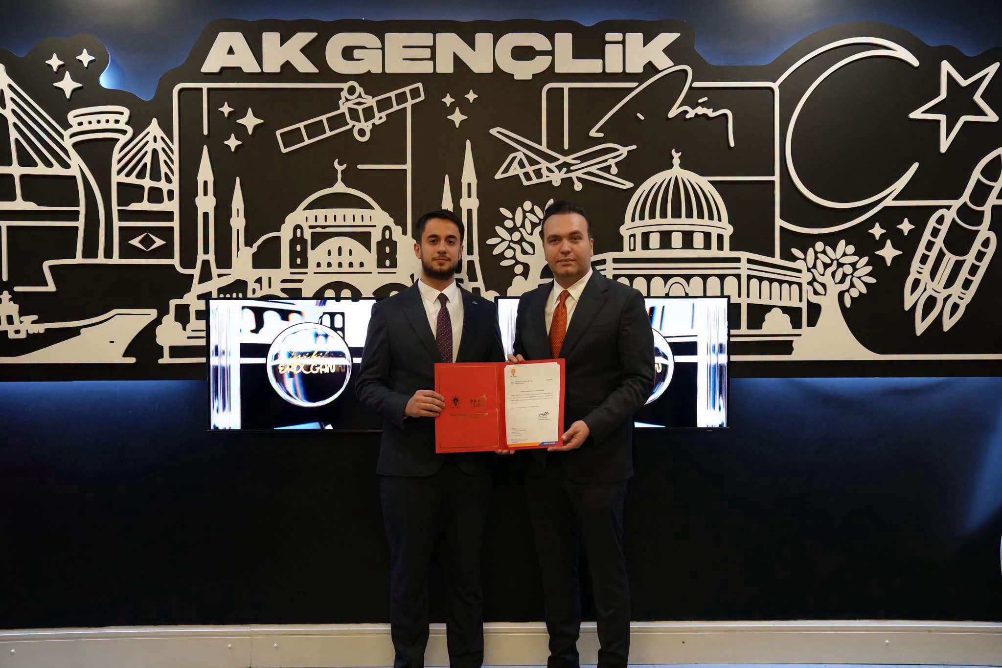 AK Parti Aydın İl Gençlik Kolları Başkanı Orhan Varol  oldu