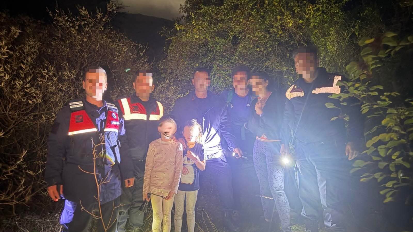 Kuşadası’da dağda kaybolan 4 kişi bulundu