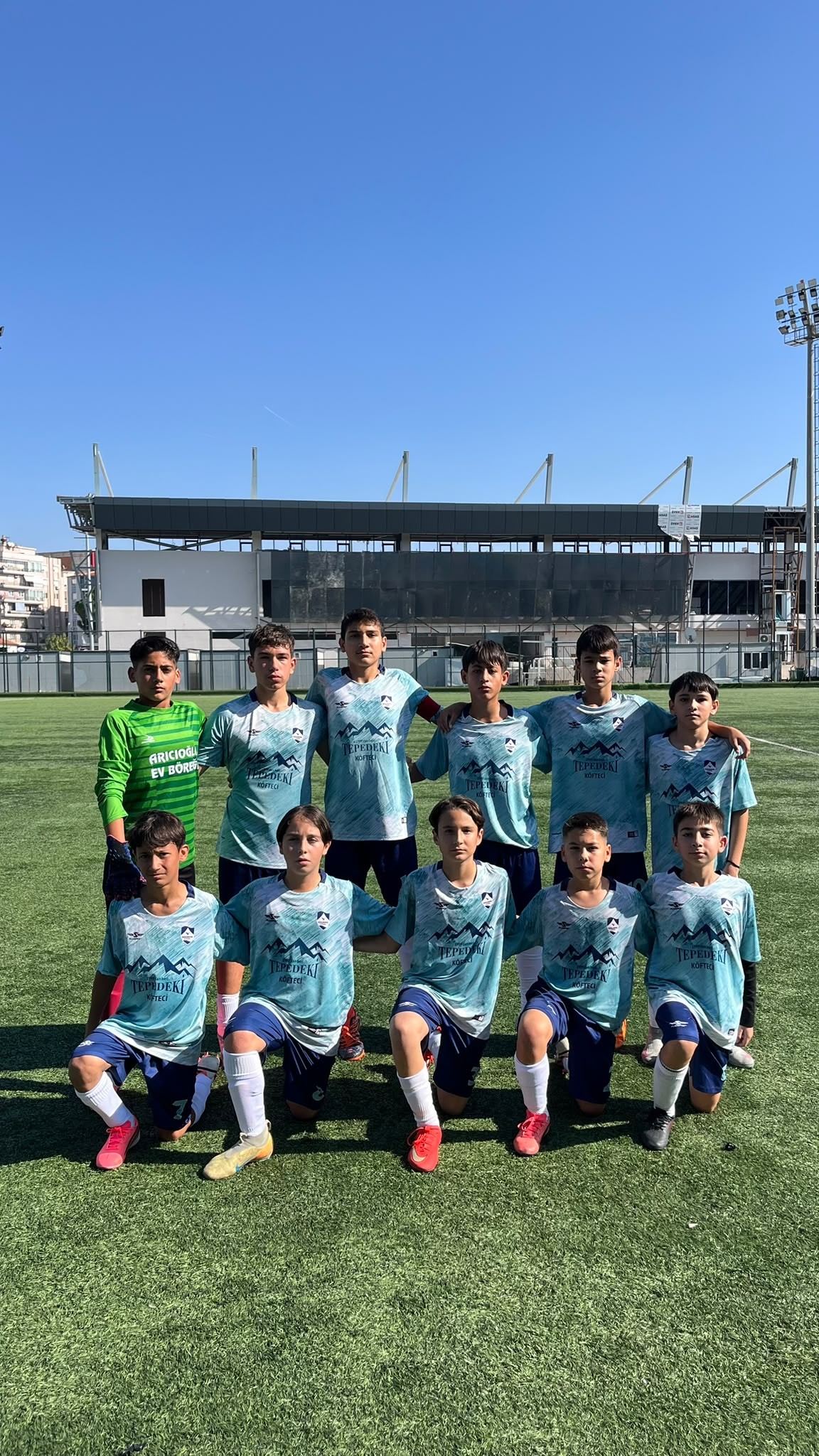 Aydın U-14 Ligi’nde Evciler Spor show! Rakibini 7-0 devirip uçuşa geçti!